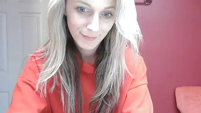 Snapshot of Heyitsmee33 chatting on 9, 12, 2024 Heyitsmee33 online show from 9, 12, 2024