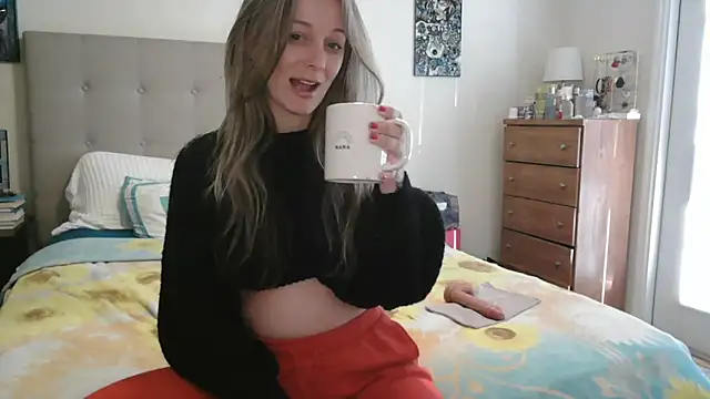 Snapshot of Heyitsmee33 chatting on 10, 2, 2026 Heyitsmee33 online show from 10, 2, 2026