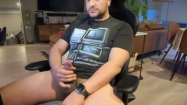 HungandThickLatin online show from 14, 2, 2025