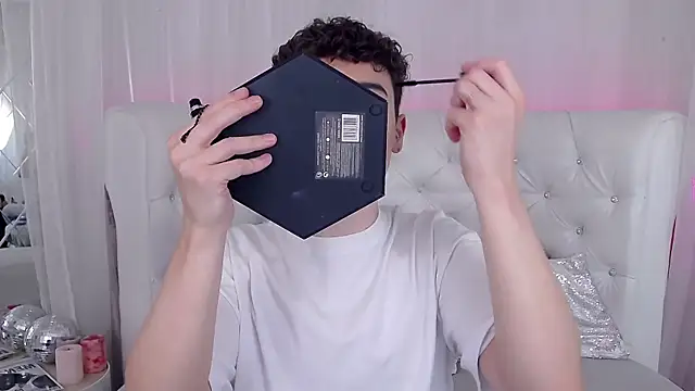 RobbyCharming online show from 28, 9, 2025