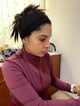 Snapshot of charlotte_stevenss_ chatting on 12, 11, 2025 charlotte stevenss online show from 12, 11, 2025