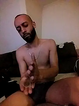 TuuMorenazo27 online show from 22, 4, 2026