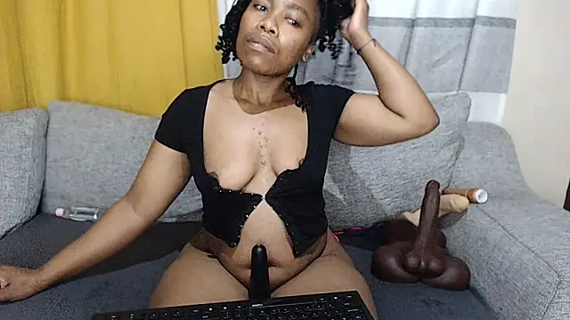 Snapshot of BELINDAXXXXX chatting on 25, 10, 2025 BELINDAXXXXX online show from 25, 10, 2025