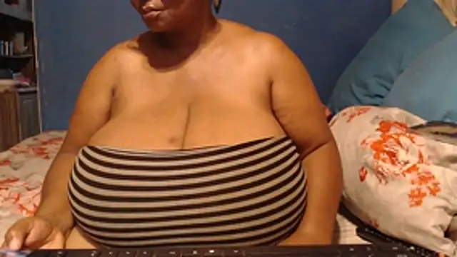 CUTEFIRMMELONSS online show from 2, 2, 2026