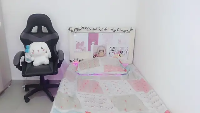 Youlittlepervertt  online show from 23, 12, 2024