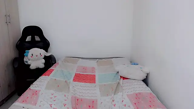 Snapshot of Youlittlepervertt_ chatting on 16, 10, 2025 Youlittlepervertt online show from 16, 10, 2025