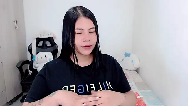 Snapshot of Youlittlepervertt_ chatting on 8, 11, 2025 Youlittlepervertt online show from 8, 11, 2025