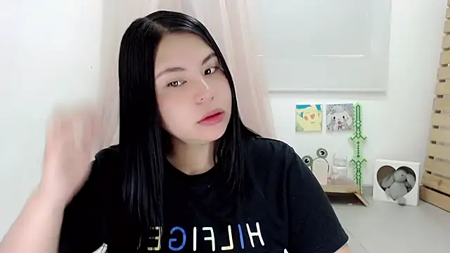 Snapshot of Youlittlepervertt_ chatting on 20, 11, 2025 Youlittlepervertt online show from 20, 11, 2025