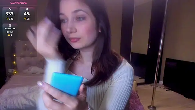 Snapshot of Carina_E chatting on 14, 2, 2026 Carina E online show from 14, 2, 2026