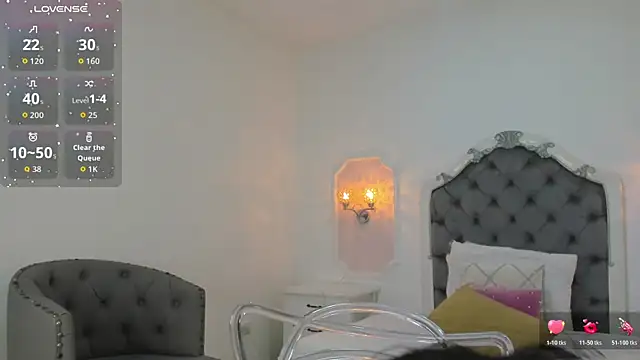 Snapshot of Valentina_Ross_ chatting on 3, 6, 2026 Valentina Ross online show from 3, 6, 2026