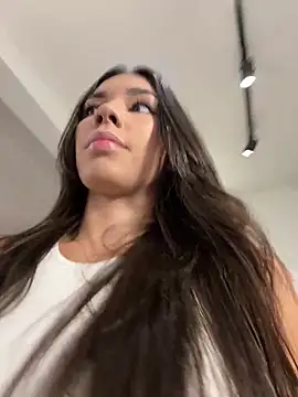 EllaSanz  online show from 11, 3, 2025