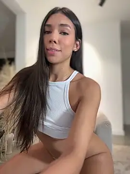 EllaSanz  online show from 22, 9, 2025