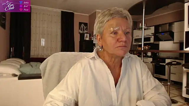 Snapshot of roxana_brooks chatting on 15, 12, 2024 roxana brooks online show from 15, 12, 2024