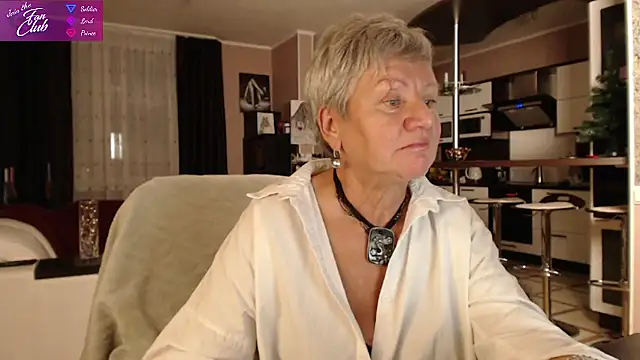 Snapshot of roxana_brooks chatting on 17, 12, 2024 roxana brooks online show from 17, 12, 2024