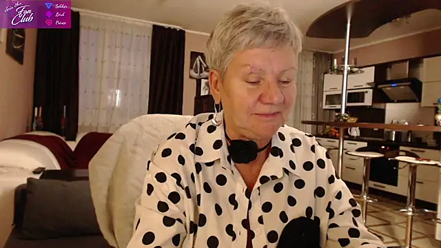 Snapshot of roxana_brooks chatting on 29, 12, 2024 roxana brooks online show from 29, 12, 2024