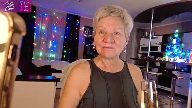 Snapshot of roxana_brooks chatting on 31, 12, 2024 roxana brooks online show from 31, 12, 2024