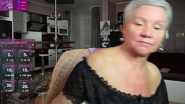 Snapshot of roxana_brooks chatting on 24, 1, 2025 roxana brooks online show from 24, 1, 2025