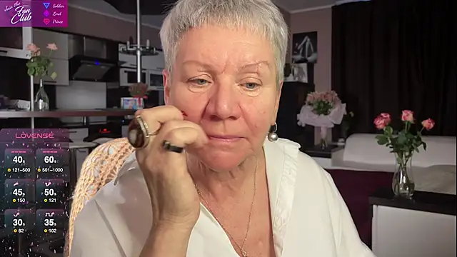 Snapshot of roxana_brooks chatting on 21, 2, 2025 roxana brooks online show from 21, 2, 2025