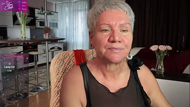 Snapshot of roxana_brooks chatting on 7, 3, 2025 roxana brooks online show from 7, 3, 2025