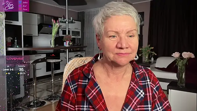 Snapshot of roxana_brooks chatting on 12, 3, 2025 roxana brooks online show from 12, 3, 2025