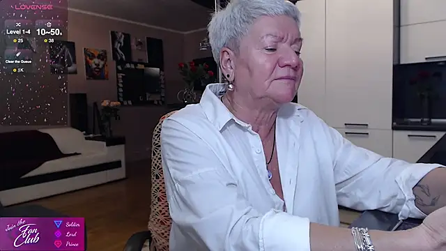 Snapshot of roxana_brooks chatting on 8, 10, 2025 roxana brooks online show from 8, 10, 2025