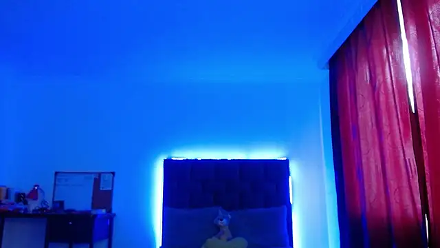 VALERY MEER online show from 17, 4, 2026