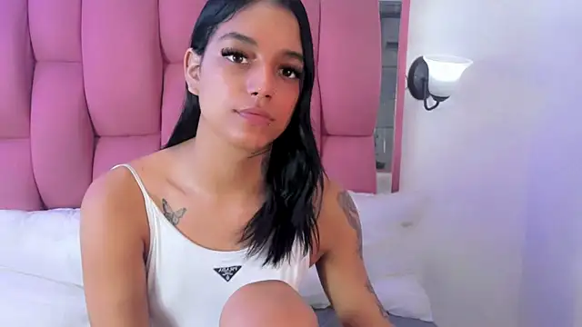 XXVIOLETTAXX online show from 19, 12, 2024