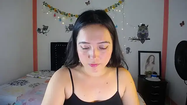 Snapshot of naughty_girl_4u chatting on 9, 1, 2025 naughty girl 4u online show from 9, 1, 2025