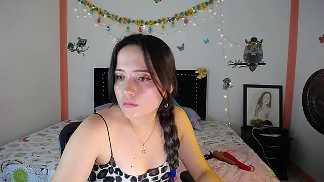 Snapshot of naughty_girl_4u chatting on 17, 2, 2025 naughty girl 4u online show from 17, 2, 2025