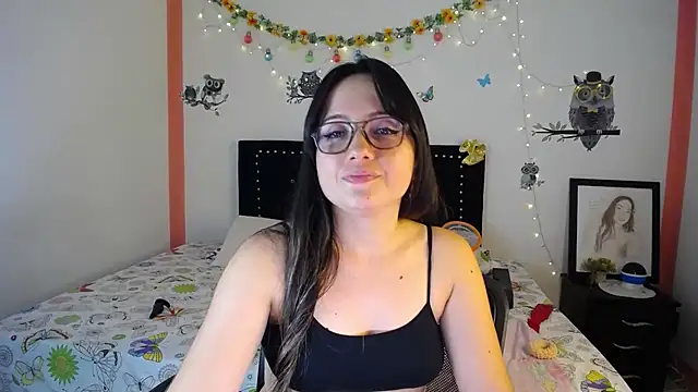 Snapshot of naughty_girl_4u chatting on 22, 2, 2025 naughty girl 4u online show from 22, 2, 2025