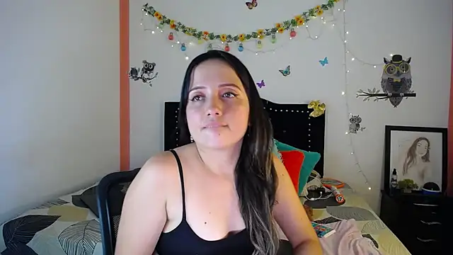 Snapshot of naughty_girl_4u chatting on 28, 2, 2025 naughty girl 4u online show from 28, 2, 2025