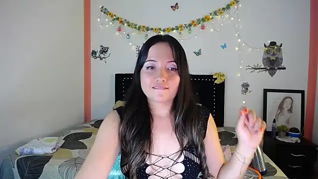 Snapshot of naughty_girl_4u chatting on 4, 3, 2025 naughty girl 4u online show from 4, 3, 2025