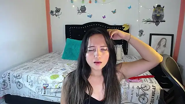 Snapshot of naughty_girl_4u chatting on 8, 3, 2025 naughty girl 4u online show from 8, 3, 2025