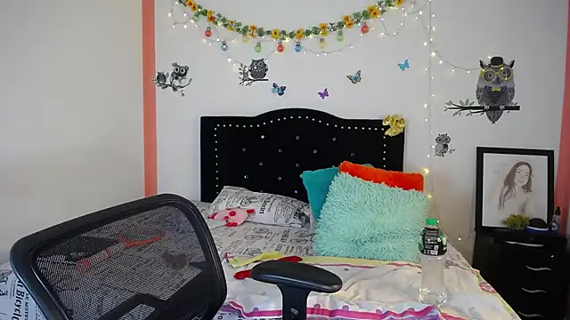 Snapshot of naughty_girl_4u chatting on 13, 3, 2025 naughty girl 4u online show from 13, 3, 2025