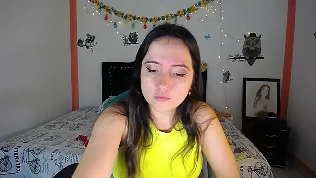 Snapshot of naughty_girl_4u chatting on 19, 3, 2025 naughty girl 4u online show from 19, 3, 2025