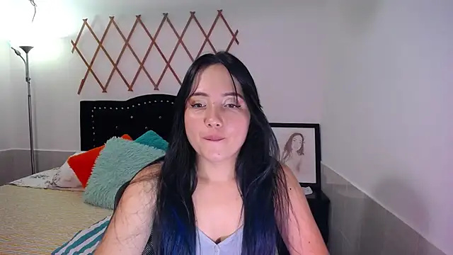 Snapshot of naughty_girl_4u chatting on 12, 9, 2025 naughty girl 4u online show from 12, 9, 2025