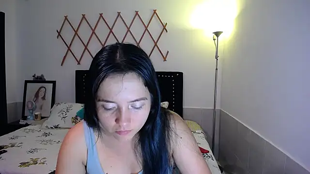 Snapshot of naughty_girl_4u chatting on 16, 9, 2025 naughty girl 4u online show from 16, 9, 2025