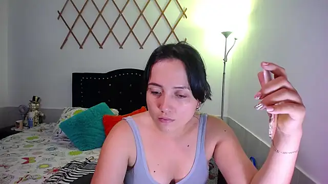 Snapshot of naughty_girl_4u chatting on 16, 10, 2025 naughty girl 4u online show from 16, 10, 2025