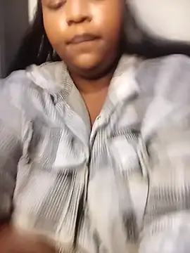 Snapshot of Aaaliyah445 chatting on 12, 10, 2025 Aaaliyah445 online show from 12, 10, 2025