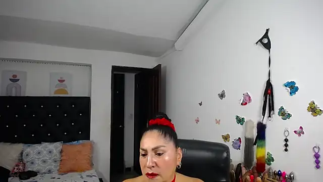 Snapshot of mature_bigboobs10 chatting on 7, 3, 2026 mature bigboobs10 online show from 7, 3, 2026