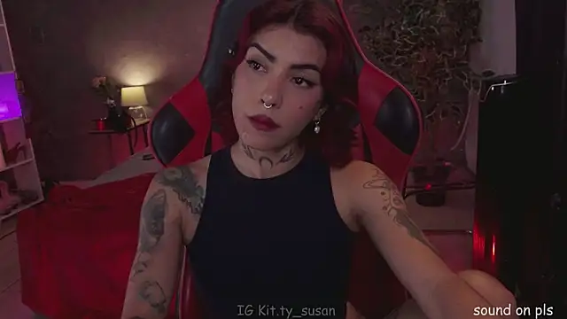 Snapshot of kitty_pruu chatting on 7, 6, 2026 kitty pruu online show from 7, 6, 2026