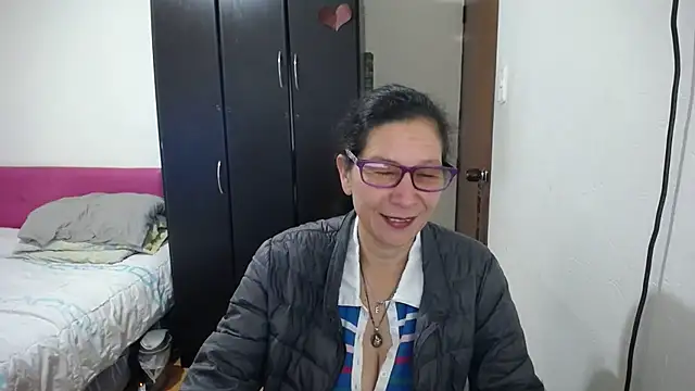 Snapshot of latin49 chatting on 1, 6, 2026 latin49 online show from 1, 6, 2026