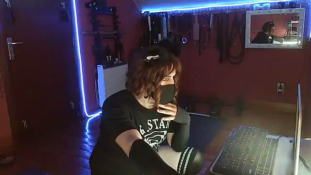 Ginny-the-bdsm-nympho online show from 16, 4, 2026