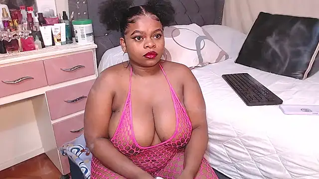 Snapshot of CanndyBrunett chatting on 22, 12, 2025 CanndyBrunett online show from 22, 12, 2025