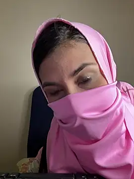 Snapshot of alia_bashar chatting on 10, 12, 2024 alia bashar online show from 10, 12, 2024