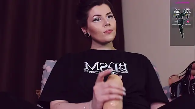 Snapshot of Luna_Blake chatting on 13, 2, 2025 Luna Blake online show from 13, 2, 2025