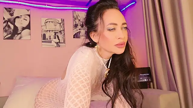 Snapshot of NaomiBlack35 chatting on 8, 10, 2025 NaomiBlack35 online show from 8, 10, 2025