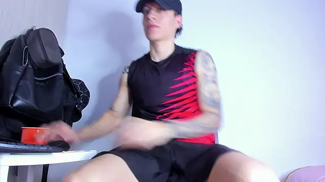 Snapshot of enzo_bvlgari chatting on 28, 2, 2026 enzo bvlgari online show from 28, 2, 2026