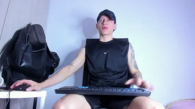 Snapshot of enzo_bvlgari chatting on 1, 3, 2026 enzo bvlgari online show from 1, 3, 2026