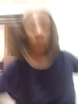 Snapshot of RoosePaarker chatting on 5, 12, 2025 RoosePaarker online show from 5, 12, 2025